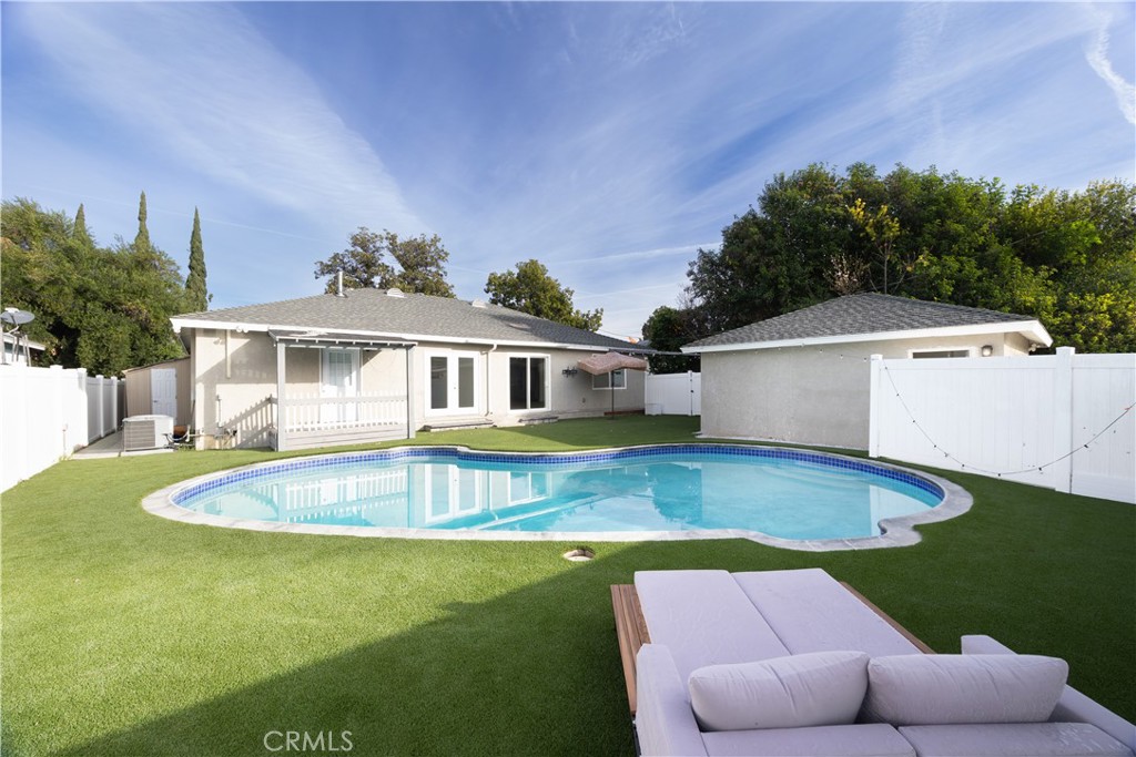 19138 Hartland Street