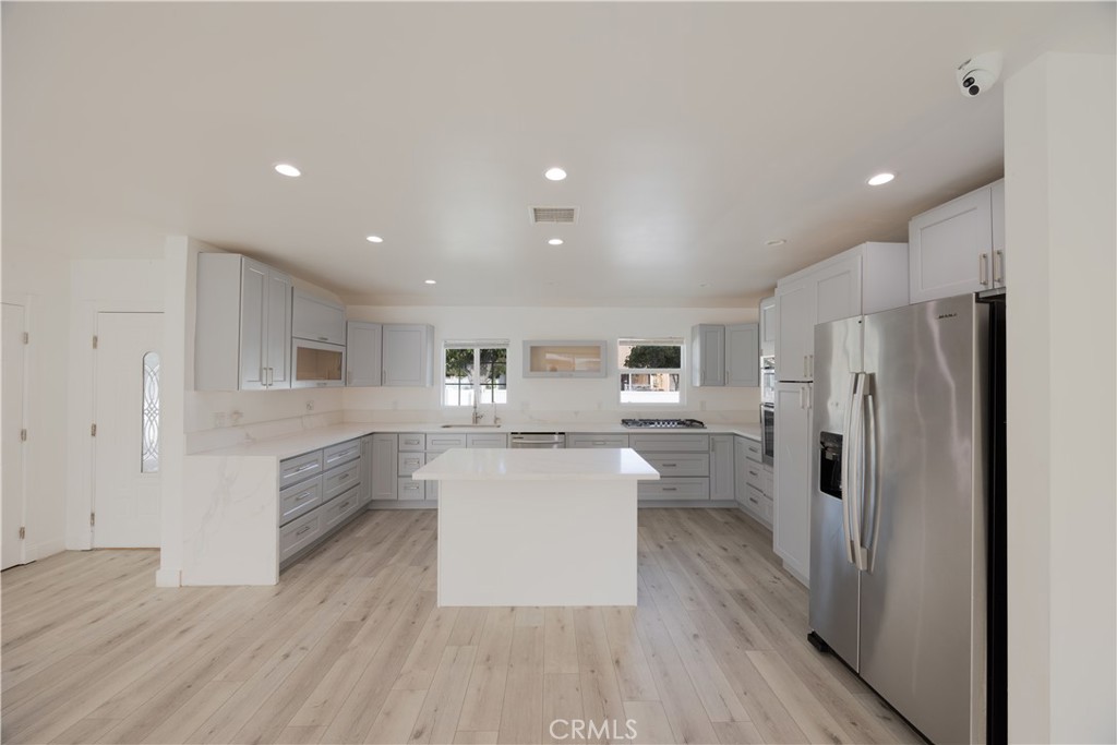 19138 Hartland Street