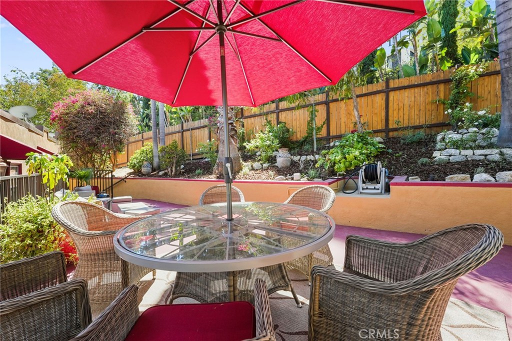 2253 1/2 N Gower Street