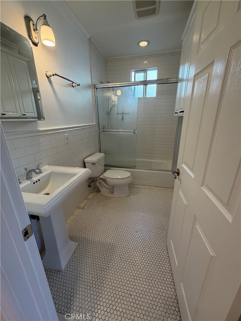 2253 1/2 N Gower Street