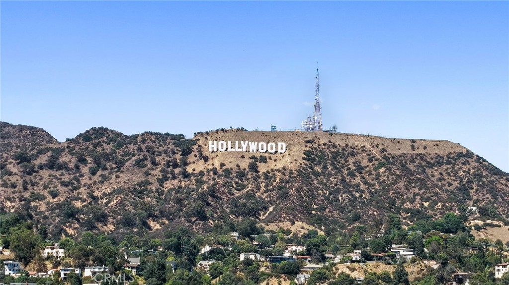 2253 1/2 N Gower Street