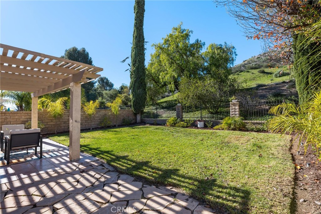 28205 Stonington Lane