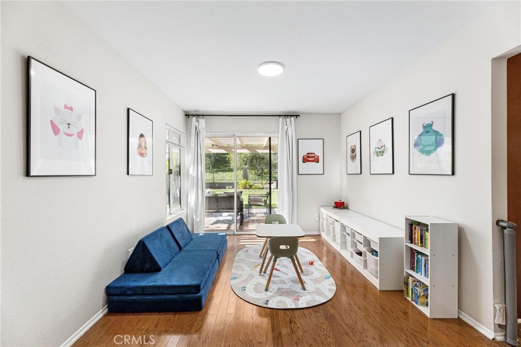 28205 Stonington Lane