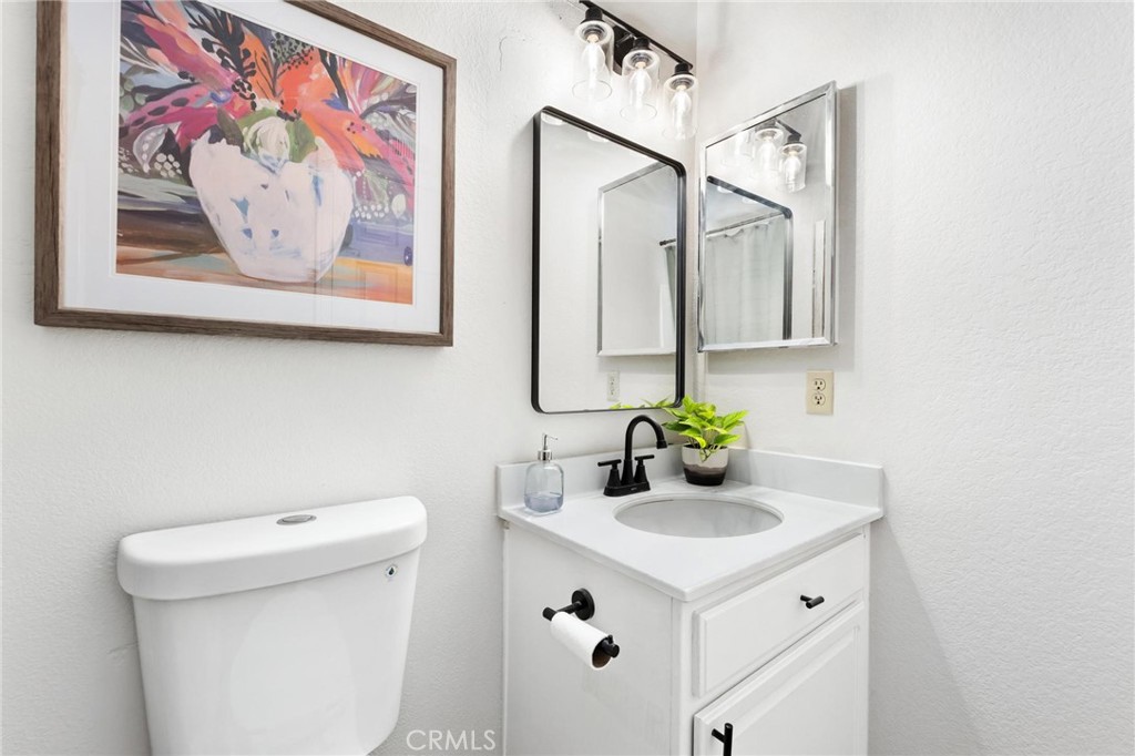 28205 Stonington Lane