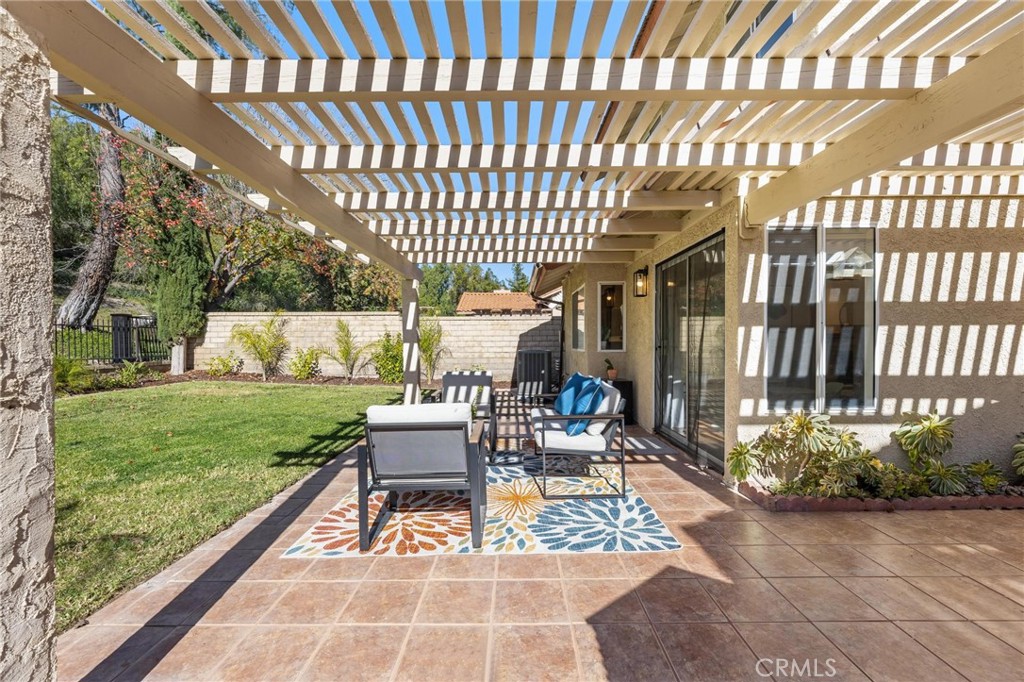 28205 Stonington Lane