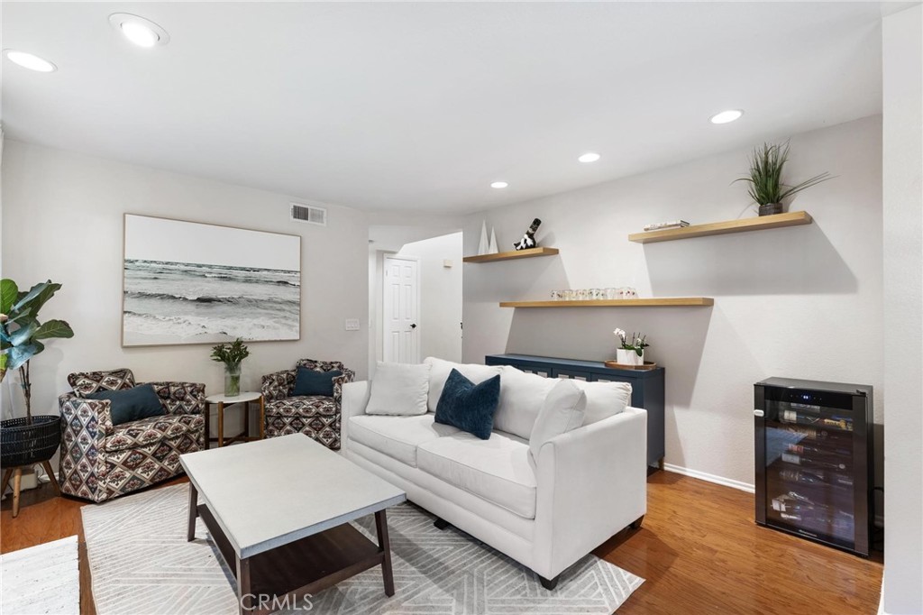 28205 Stonington Lane