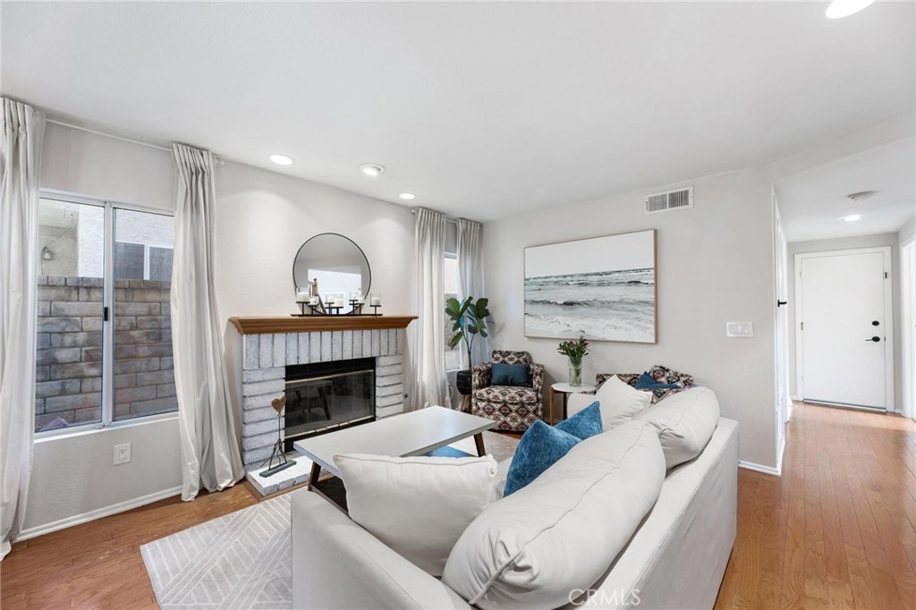 28205 Stonington Lane