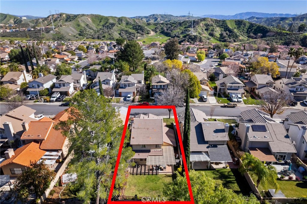 28205 Stonington Lane