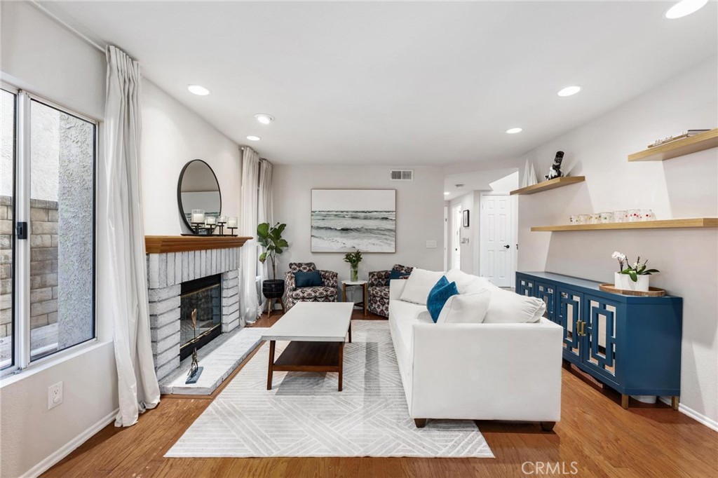 28205 Stonington Lane