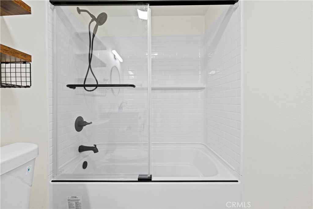 21209 De La Guerra Street