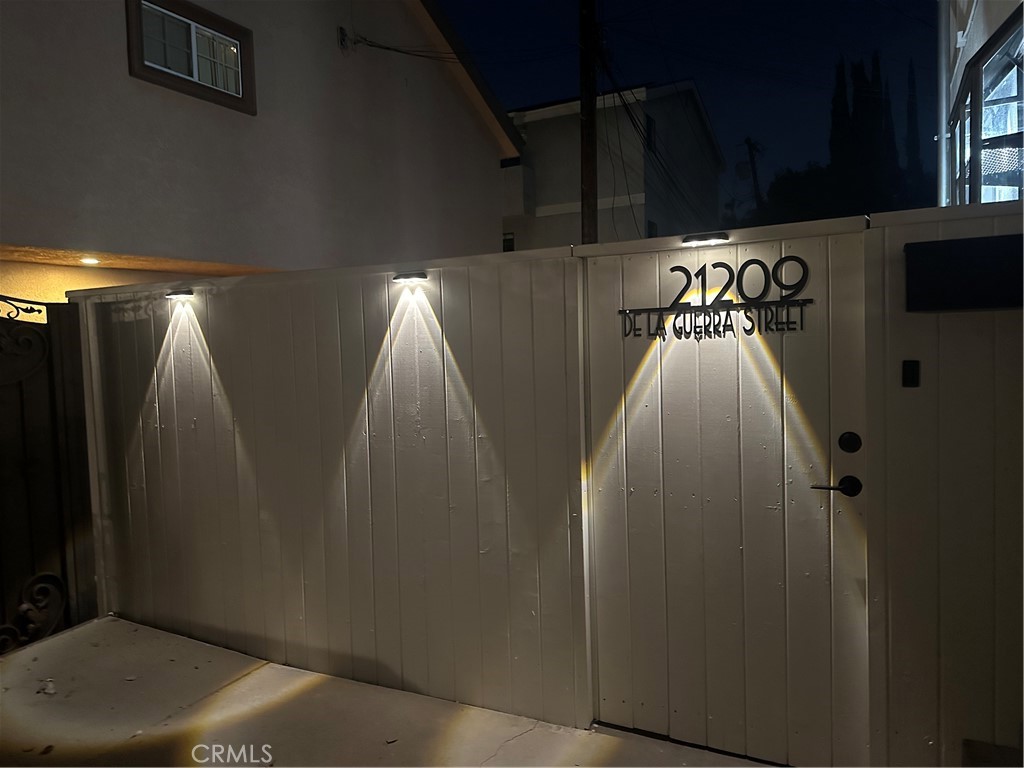 21209 De La Guerra Street