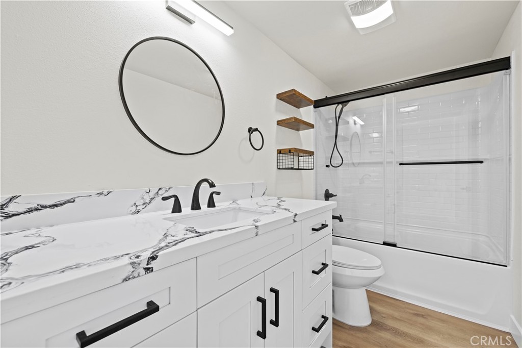 21209 De La Guerra Street