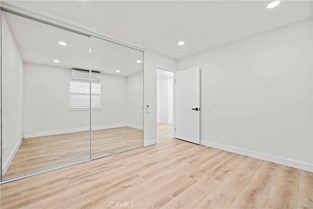 21209 De La Guerra Street