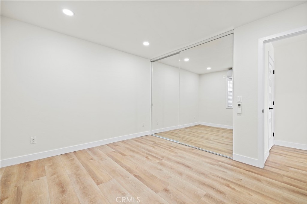 21209 De La Guerra Street