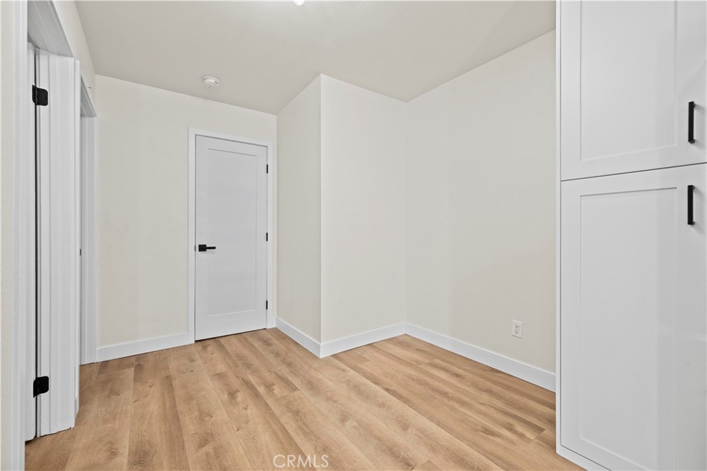 21209 De La Guerra Street