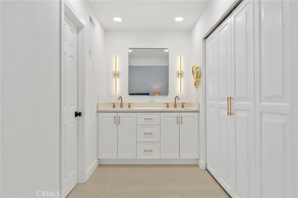 21500 Califa Street 184