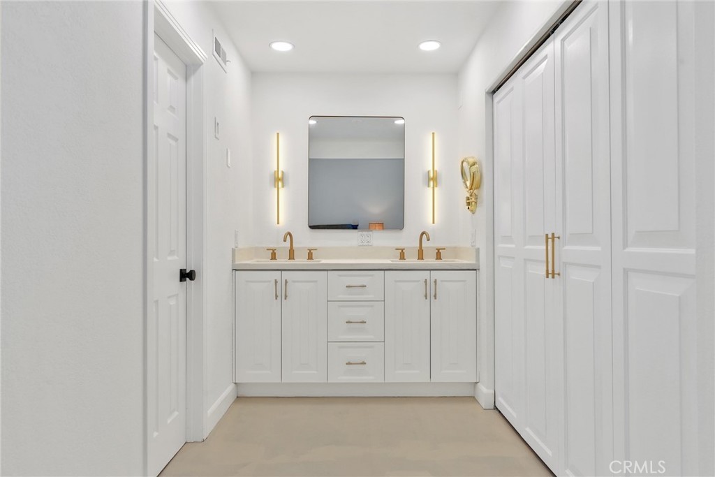 21500 Califa Street 184