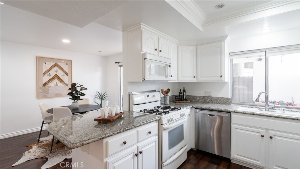 231 Green Lea