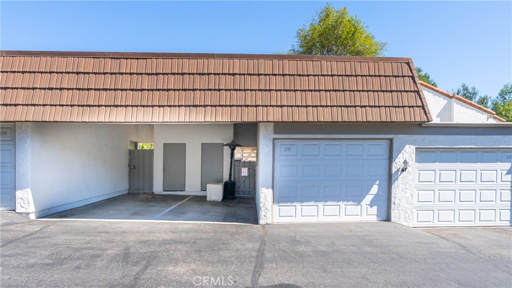 231 Green Lea