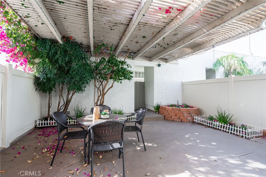 231 Green Lea