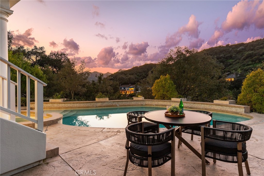 238 Lake Sherwood Drive