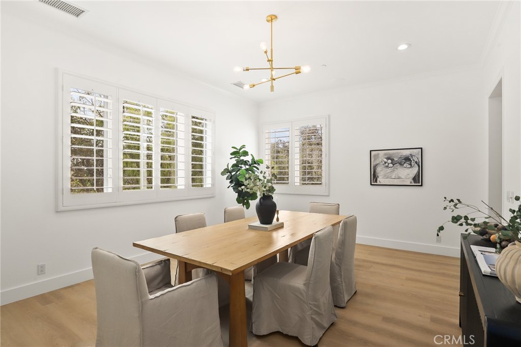 238 Lake Sherwood Drive