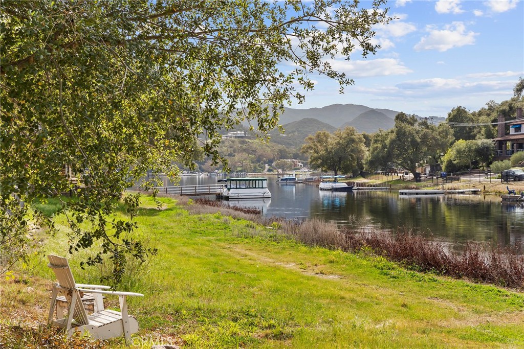 238 Lake Sherwood Drive