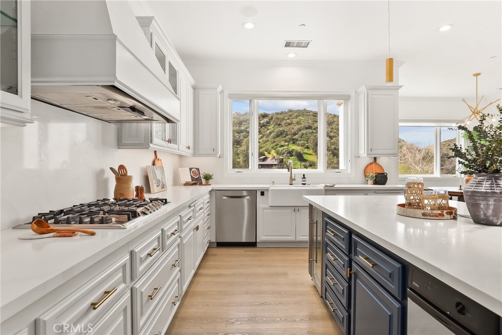 238 Lake Sherwood Drive