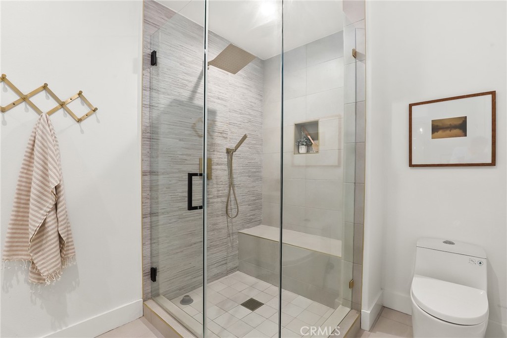 238 Lake Sherwood Drive