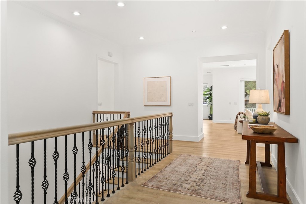 238 Lake Sherwood Drive