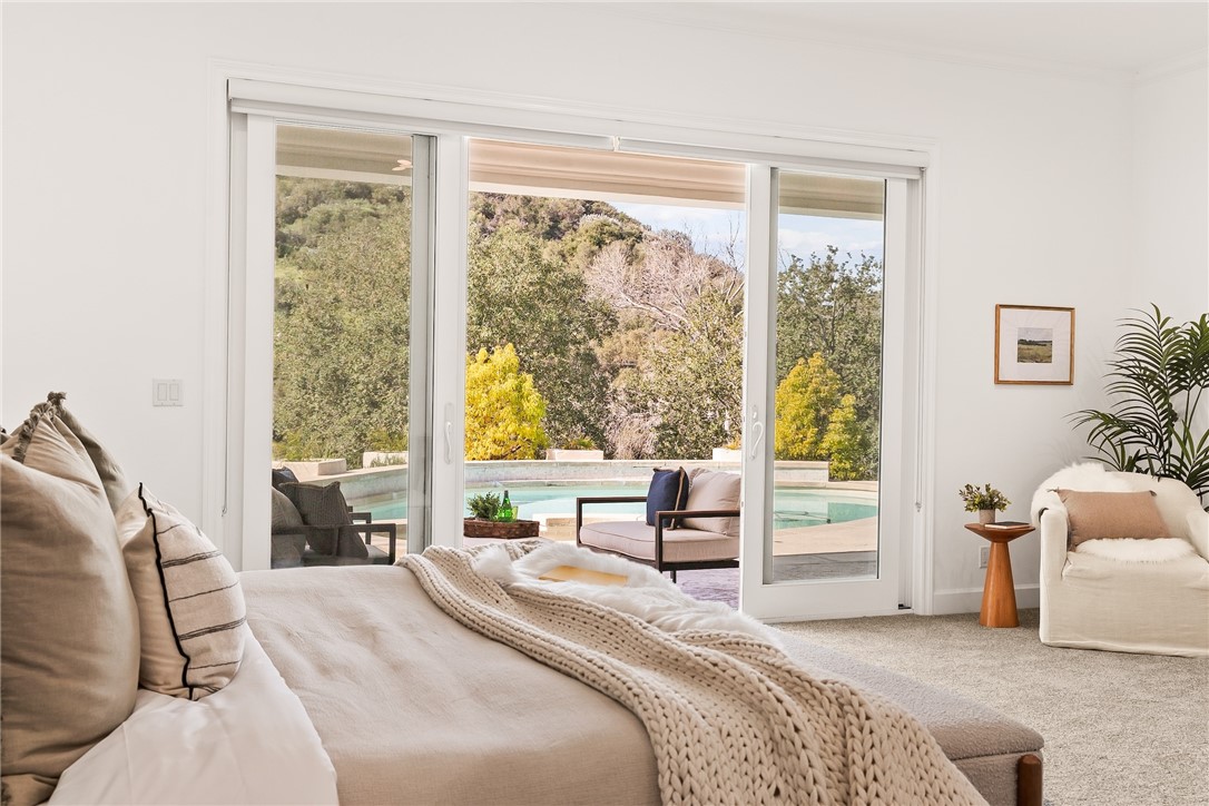 238 Lake Sherwood Drive