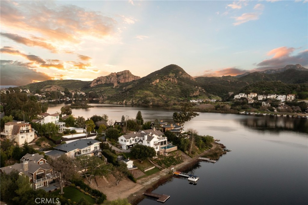 238 Lake Sherwood Drive