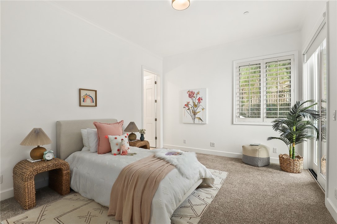 238 Lake Sherwood Drive