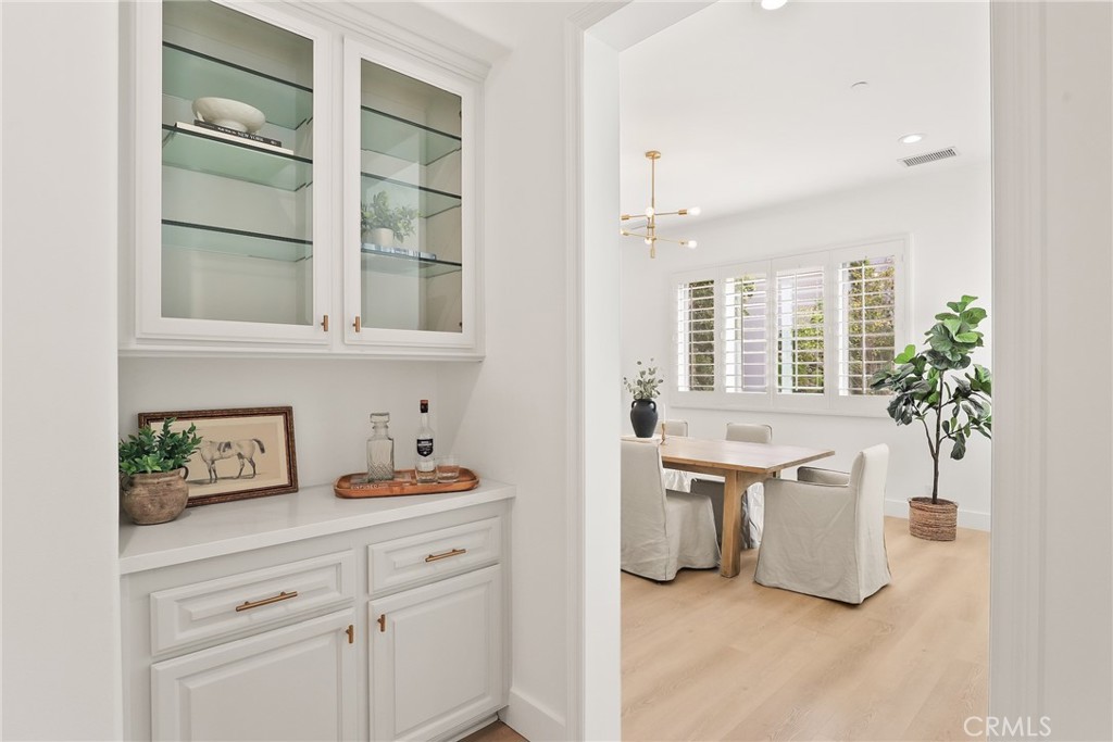 238 Lake Sherwood Drive