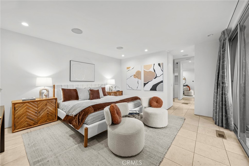 3851 Beverly Ridge