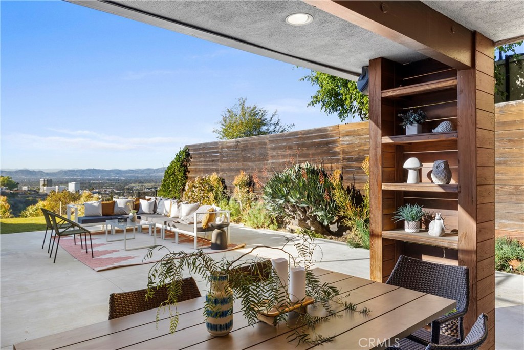 3851 Beverly Ridge