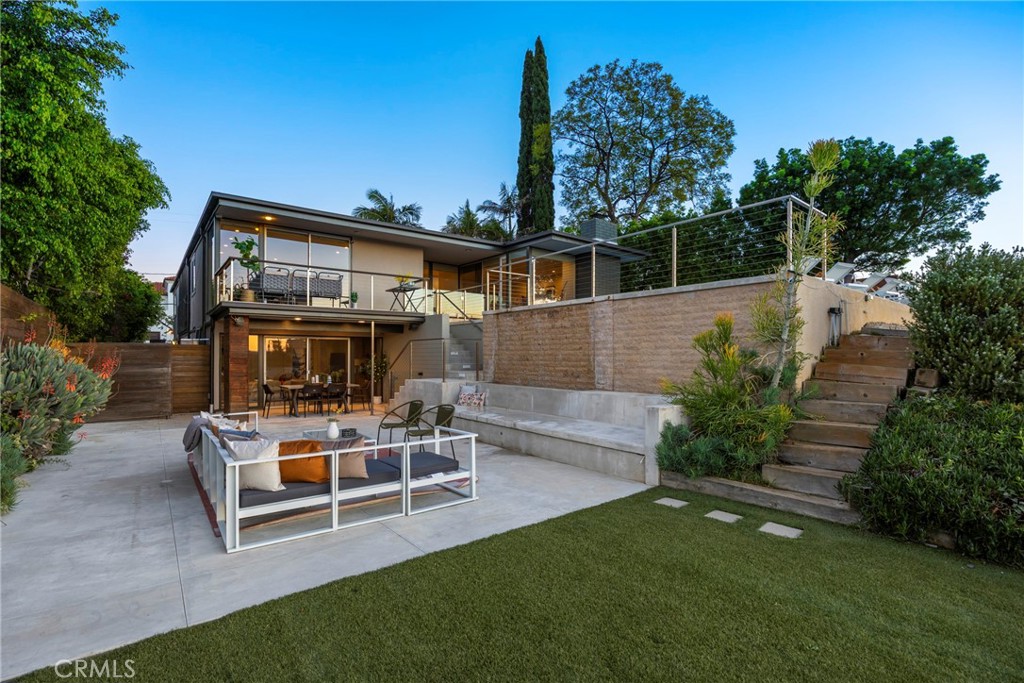 3851 Beverly Ridge