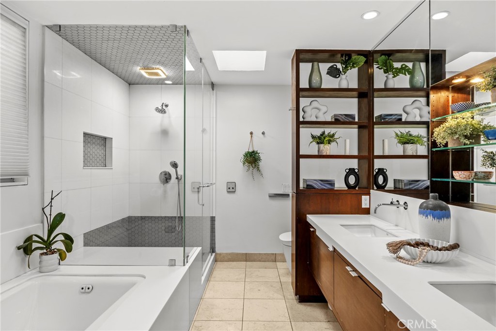 3851 Beverly Ridge