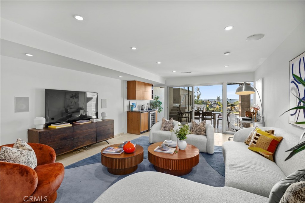 3851 Beverly Ridge