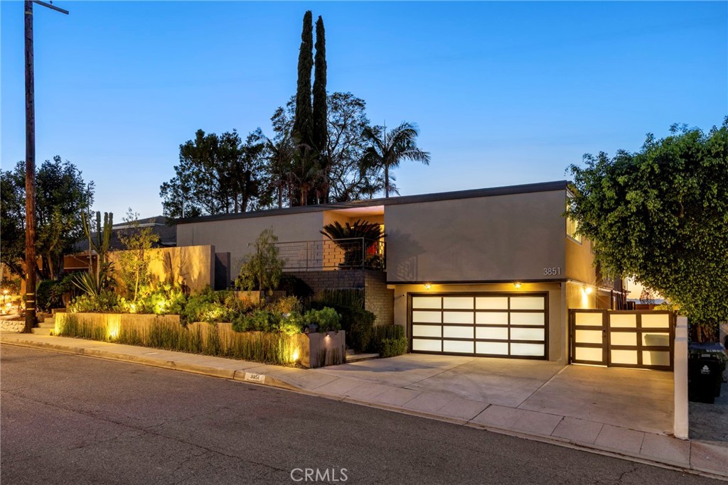 3851 Beverly Ridge