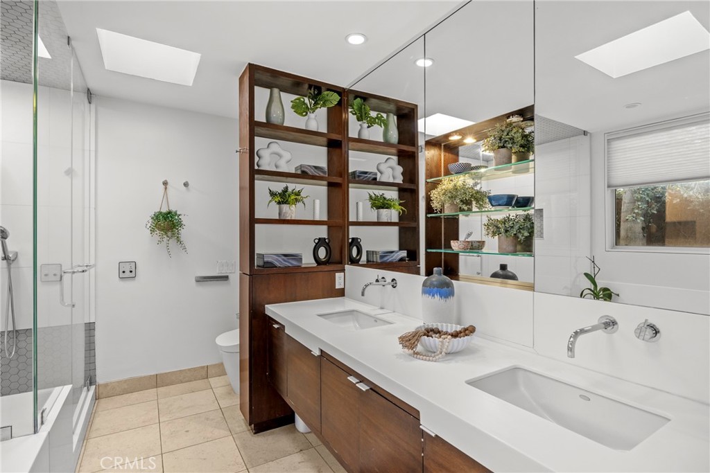 3851 Beverly Ridge