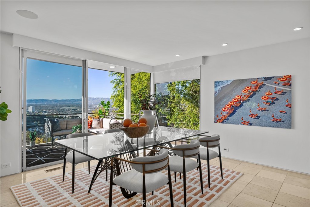 3851 Beverly Ridge