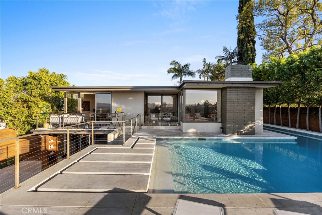 3851 Beverly Ridge