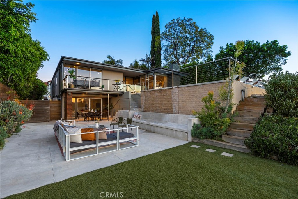 3851 Beverly Ridge