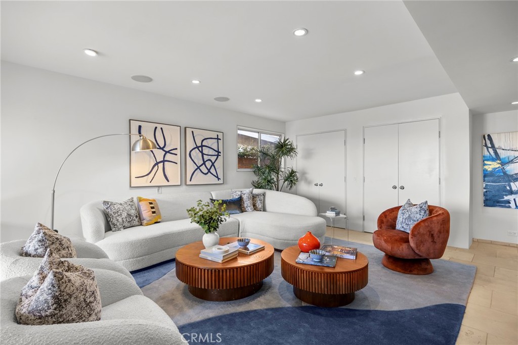 3851 Beverly Ridge