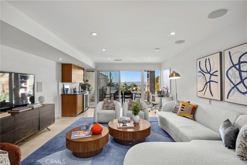 3851 Beverly Ridge