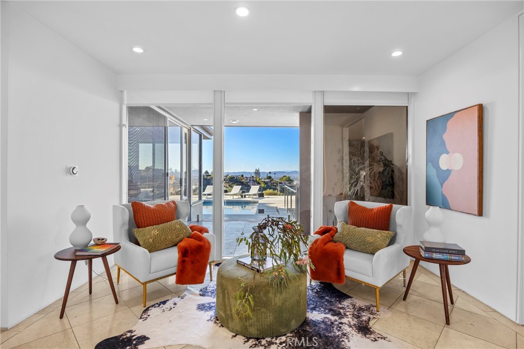 3851 Beverly Ridge