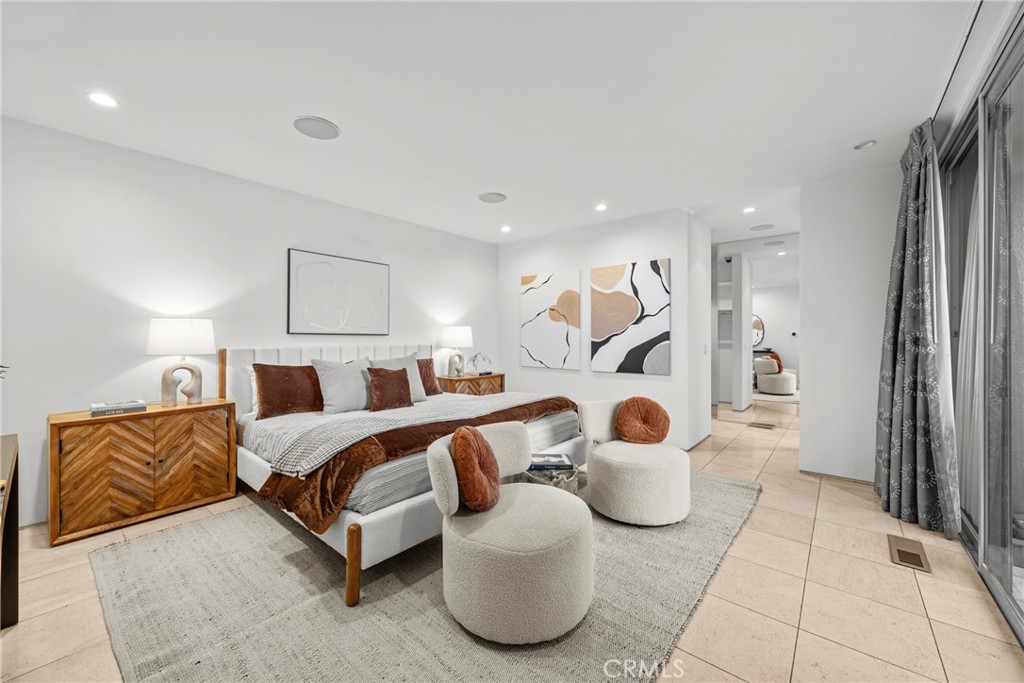 3851 Beverly Ridge