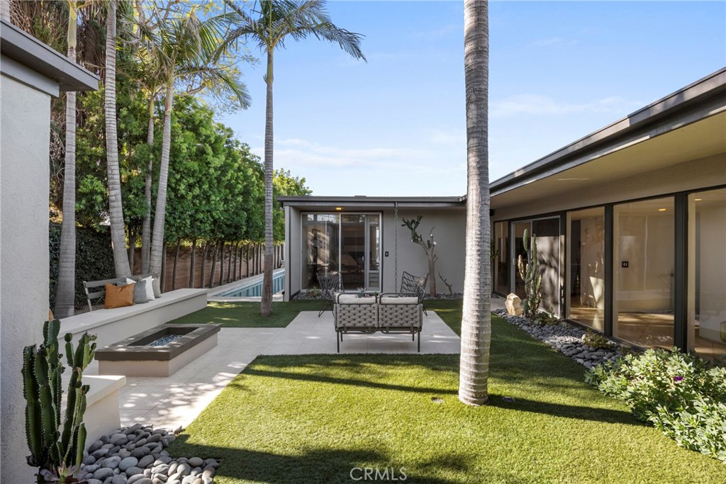 3851 Beverly Ridge
