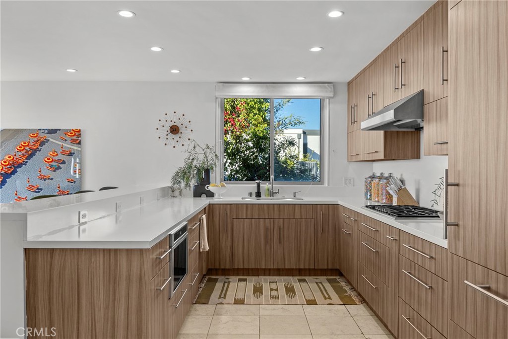 3851 Beverly Ridge